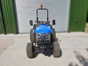 Nuevos Tractores Compactos Solis, Solis 26 4x4 con Neumáticos para Césped, Tractor Agrícola Solis 26 HST+(Plus) 4x4 con Certificación CE/EPA Diésel - Product Image 4