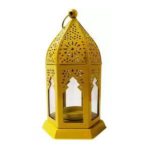 Nouvel arrivage de lanterne décorative en verre et en fer de style européen avec bougie fixe T Lite blanche brillante en couleur PC pour Noël - Product Image 5