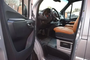 รถเมอร์เซเดส-เบนซ์ สปรินเตอร์ 3500 ปี 2022 รถมือสอง พร้อมใช้งาน ไม่มีประวัติอุบัติเหตุ ไมล์น้อย - Product Image 2