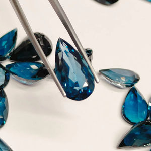 Topaze bleue de Londres super bleue, pierre précieuse en vrac, coupe naturelle mixte, certifiée par un tiers, 5-15 carats, taille de bague disponible, Jaipur - Product Image 5