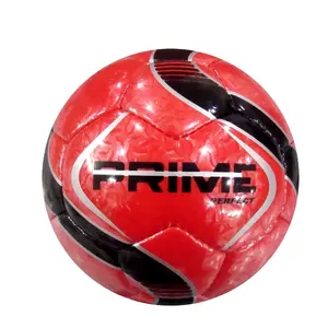 2024 पेशेवर उच्च गुणवत्ता अनुकूलित लोगो मुद्रण सस्ती कीमत विभिन्न रंगों में नई डिजाइन सॉकर फुटबॉल गेंदें