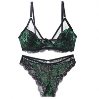 Set Bra dan celana dalam wanita, desain elegan kain lembut Ideal untuk koleksi Lingerie musim dingin