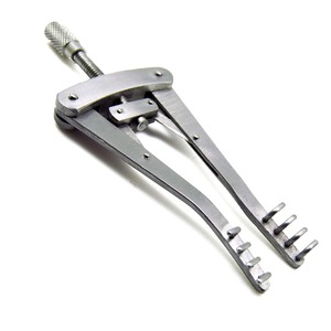Fournisseur en gros 100 mm Matériau japonais en acier inoxydable fabriqué au Pakistan pour Alm Self Retaining Retractor Blunt - Product Image 3