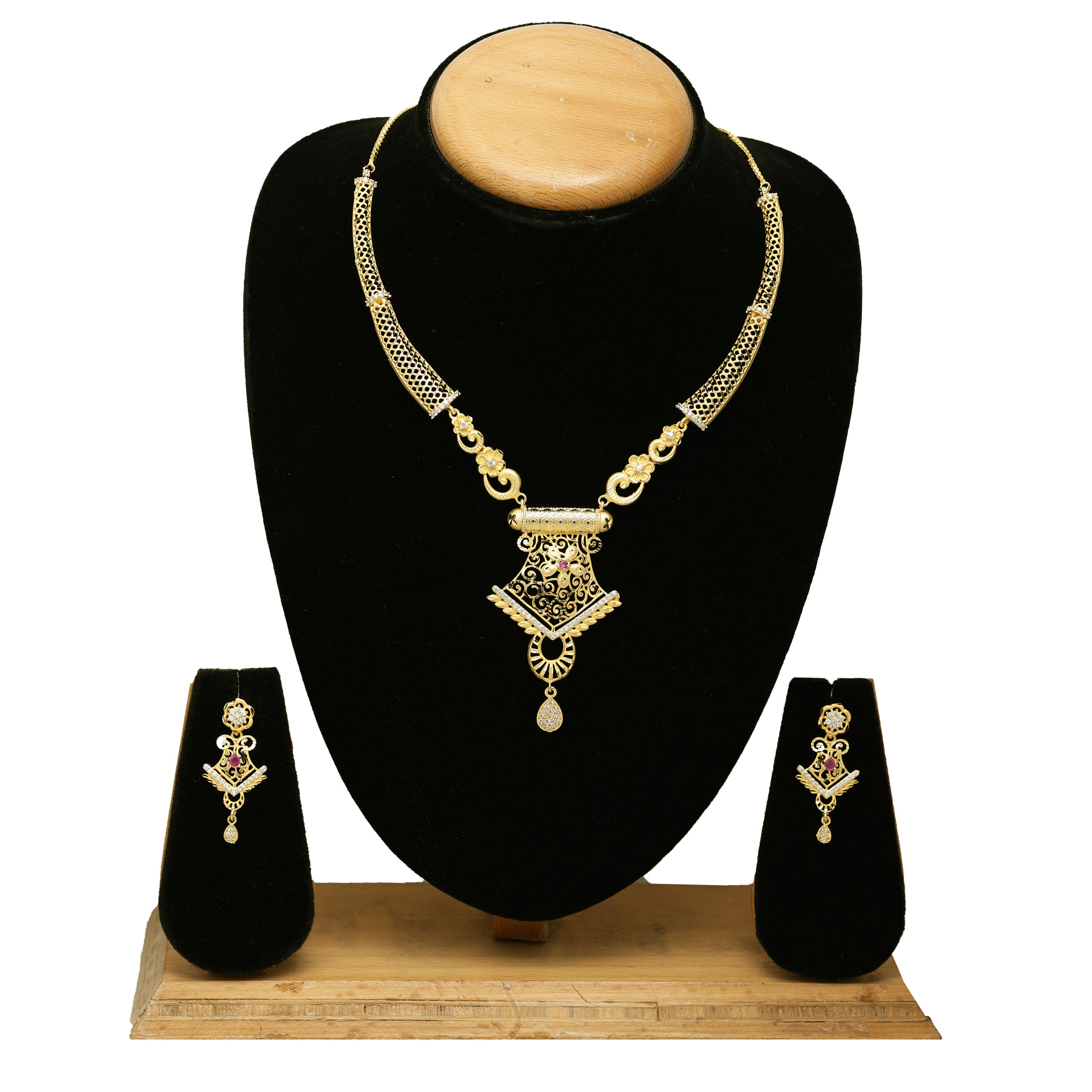 Forming AD Choker Necklaces