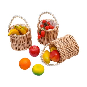 Panier en rotin avec poignées ornées de perles, panier de rangement fait main, vente en gros, écologique, fabriqué au Vietnam - Product Image 4