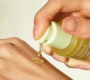 เซรั่มวิตามินซีสำหรับผิวหน้ากระจ่างใส,เซรั่มสำหรับจุดด่างดำ Ampoule Citrus - Product Image 4