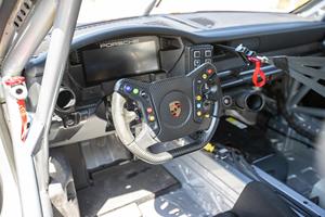 2023 911 GT3 Cup เกียร์ซีเควนเชียล 6 สปีด, รถแข่งประกอบจากโรงงาน, ระบบ Cool Boxx - Product Image 5