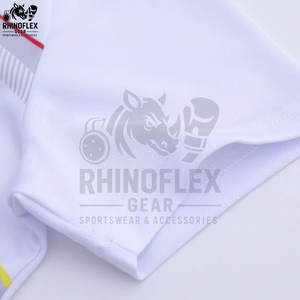 Ensemble de maillots de volley-ball personnalisés avec logo, de haute qualité, respirant, 100% polyester, pour hommes et femmes, impression par sublimation, en provenance du Pakistan - Product Image 4