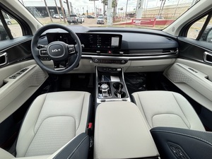 Descuento Disponible 2025 Kia Carnival Híbrido SX Prestige FWD 4D Furgoneta de Pasajeros - Product Image 5