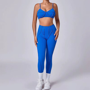 Vêtements de sport de gymnastique professionnels fabriqués en usine pour femmes ensemble de yoga 2-Pc respirant à séchage rapide avec ensembles de yoga à motif solide sans couture - Product Image 3