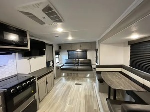 Autocaravana C-O-A-C-H-M-E-N RV V-I-K-I-N-G 272RLS 2024 USADA EN BUEN ESTADO DISPONIBLE PARA LA VENTA - Product Image 6