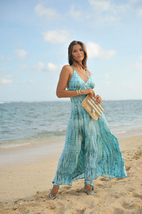 Robe maxi longue sexy dos nu en tissu rayonne 100% pour femmes, style bohème plage, bleu ciel tie-dye, taille unique, pour les vacances à la plage - Product Image 2