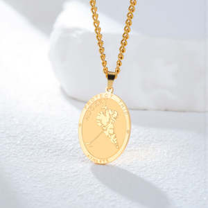 Pendentif Charme Gravé Hockey sur Glace en Moissanite, Argent Sterling 925 Plaqué Or 14 carats, Collier Amulette, Bijoux Cadeaux Hommes Femmes - Product Image 4