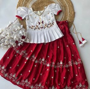 Ấn Độ truyền thống mặc cao theo yêu cầu chinon <span class=keywords><strong>lehenga</strong></span> choli nặng với hoa thiết kế biên giới và zari làm việc trên toàn thế giới Nhà cung cấp - Product Image 4
