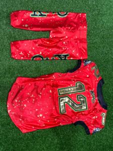 ชุดเสื้อฟุตบอลสำหรับผู้ใหญ่แบบ100% ผ้าโพลีเอสเตอร์กันยูวีแห้งเร็วเสื้อระบายอากาศ - Product Image 4