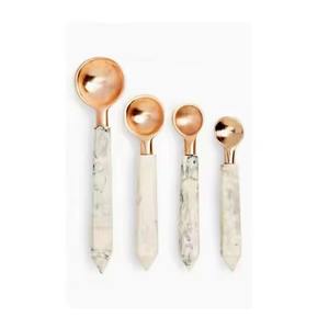 ช้อนตวงโลหะดีไซน์เนอร์ทำมือ สีโรสโกลด์ขัดเงา ดีไซน์ไม่ซ้ำใคร - Product Image 2