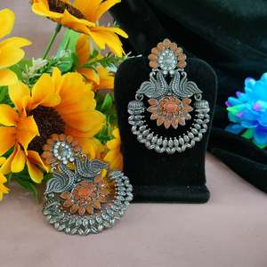 Obra en miniatura de moda oxidada de arte único, accesorio verdaderamente destacado, pendientes de moda para mujeres indias, Diseño atrevido y colorido - Product Image 4