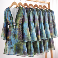 Robe d'été décontractée bohème pour femme, col en V, imprimé numérique tendance, en polyester, robe de plage avec logo au dos, grandes tailles