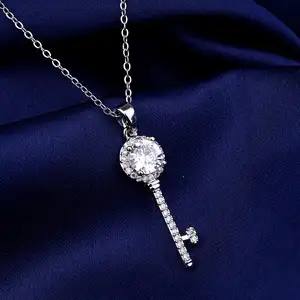 Luxe Romantische Grote Zirconia Sleutel Hanger Ketting Moissanite Key Ketting Voor Valentijnsdag Gift