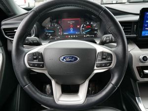 Ford Explorer XLT AWD 2023 d'occasion, excellent état, prêt à être expédié - Product Image 2