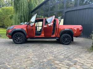 TOYOTA HILUX Nueva/Usada, Transmisión Automática, Color Naranja Metálico, Potencia 150kW 204hp - Product Image 4