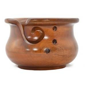 Bol en fil fait main de qualité supérieure en bois naturel avec une finition élégante parfaite pour tricoter et crocheter des accessoires en bois - Product Image 1