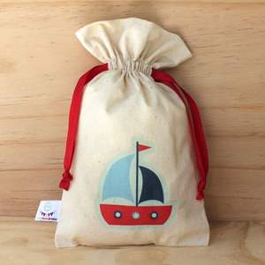 Bolsa con cordón de muselina de algodón sostenible con estilo ecológico, diseño de letra estampado elaborado con cuidado para la venta - Product Image 6