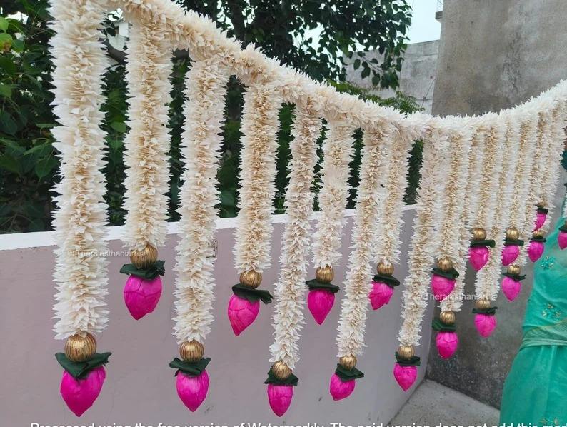 สีชมพูเข้ม