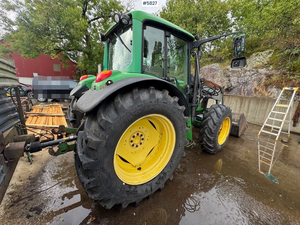 Tracteur agricole John Deere 6320 de 2005 avec chargeur frontal - Product Image 6