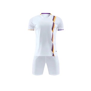 2024 Camiseta deportiva más popular Último diseño Camiseta de fútbol Uniforme de fútbol personalizado de alta calidad - Product Image 2