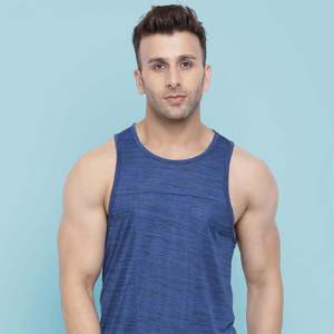 Camiseta sin mangas cómoda para hombre, tela de alta calidad, perfecta para culturismo y ropa informal - Product Image 2