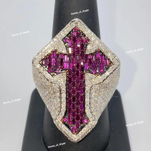 Anillo de Diseño Cruzado de Lujo con Baguette Morado y Diamantes Moissanite VVS en Plata de Ley 925, Anillo de Declaración con Incrustaciones - Product Image 2