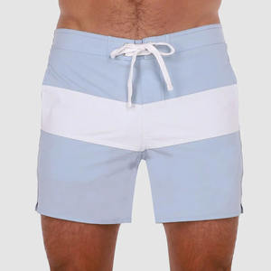 กางเกงขาสั้นชายแบบแห้งเร็ว กันน้ำ ผ้าวอร์สต์ 5 นิ้ว สำหรับออกกำลังกาย ใส่ลำลอง ใส่เล่นน้ำทะเล ยืดหยุ่น ป้องกันรอยยับ พร้อมโลโก้ - Product Image 1