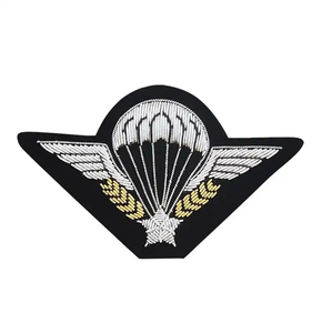 Venta al por mayor de moda bordado a mano de lingotes parche logotipo personalizado tela superior hecho a mano lingotes de alambre insignias - Product Image 2