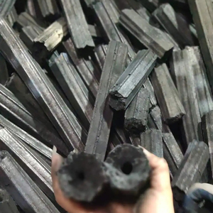 Briquettes de bois dur 100% naturelles de qualité supérieure, fabriquées à la machine, à combustion longue durée, charbon de bois blanc à motifs de coquille, teneur en cendres de 3%, 8350J de calories - Product Image 1