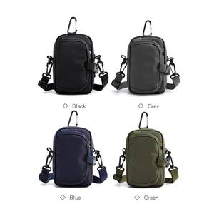 Sac de poitrine à bandoulière USB antivol personnalisé pour hommes sac de messager à doublure imperméable en polyester avec design léger et imprimé - Product Image 2