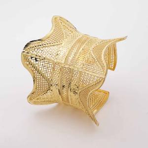 Venta al por mayor 14K 18K 24K Gold Filled Fashion Kada & Bracelet, formando Kada Bracelet con trabajo de filigrana, Brass Gold Luxury Bracelet. - Product Image 2