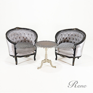 Fauteuil de salon numéro 5503 en acajou ancien avec assise en mousse épaisse et tissu doux, finition soignée - Product Image 1
