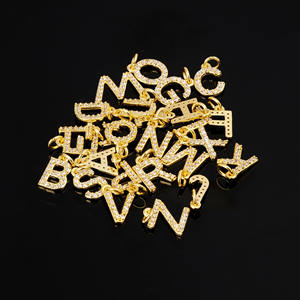 Pendentif Lettre W en or de luxe Collier Alphabet CZ Micro Pave Charm Bijoux personnalisés parfaits pour femmes et hommes - Product Image 6