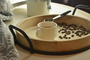 Bandeja de madera para servir con diseño de incrustaciones de latón Bandeja de madera para servir con acabado natural para cocina y mesa para bandeja de aperitivos de café - Product Image 6