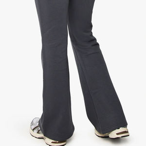 Haut court à capuche zippé pour femme en tissu doux, prix avantageux pour les acheteurs en gros, avec design élégant et de haute qualité / Survêtement 2026 - Product Image 6