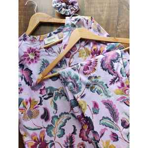 Conjunto de Pijama de Lujo Lavender Haze con Logotipo Personalizado, Transpirable, Térmico, 100% Algodón, Cuello en V, Mangas con Vuelo, Cintura Elástica, Estampado Sólido - Product Image 2