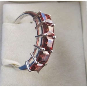 Gemstone <b>Ring</b> with <b>Garnet</b> - Product Image 1