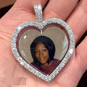 Pendentif mémoire VVS glacé en plaqué or pour homme Collier à breloques visage 3D Hip Hop personnalisé Cadeau d'anniversaire - Product Image 1