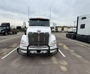 Camión Usado Convencional con Cabina Dormitorio 579, Semirremolque de Carga Pesada para Transporte Industrial y Logístico, Modelos 2022, 2023, 2024 - Product Image 2