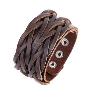 Bracelet manchette large style punk vintage fait à la main en cuir véritable tressé bracelets à breloques à la mode pour hommes et femmes - Product Image 1