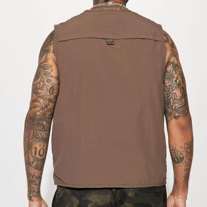 Chaqueta deportiva de secado rápido para exteriores para hombre, chaleco cargo multibolsillo personalizado con lona transpirable para uso de verano y seguridad Bre - Product Image 2