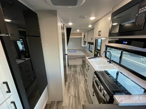 VENDEDOR VERIFICADO DE J-a-y-c-o J-a-y F-l-i-g-h-t Slx 210QB USADO DEL 2026 DISPONIBLE PARA LA VENTA - Product Image 2