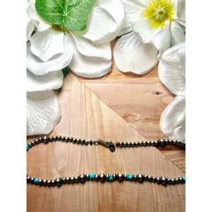 Collier artisanal Navajo en turquoise de Kingman et argent sterling, bijou culturel de collection - Product Image 2