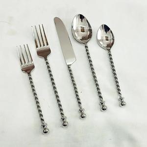 Juego de Cubiertos de Metal pulido dorado de estilo occidental con mango redondo delgado para juegos de cubiertos para comer en el hogar y el restaurante - Product Image 5